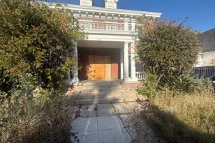 138 N Manhattan, Los Angeles, CA 90004 - Photo 1