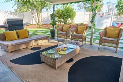 345 Eisenhower Court, Hemet, CA 92543 - Photo 6