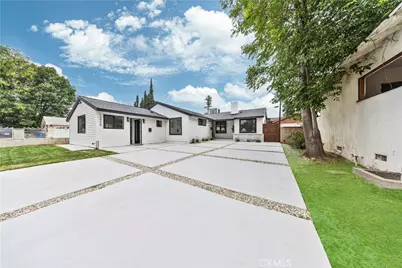 13907 Wyandotte, Van Nuys, CA 91405 - Photo 2