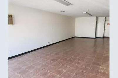 10423 California, South Gate, CA 90280 - Photo 2
