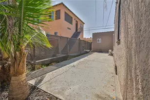8110 S Denker, Los Angeles, CA 90047 - Photo 34