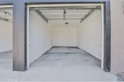 8110 S Denker, Los Angeles, CA 90047 - Photo 32