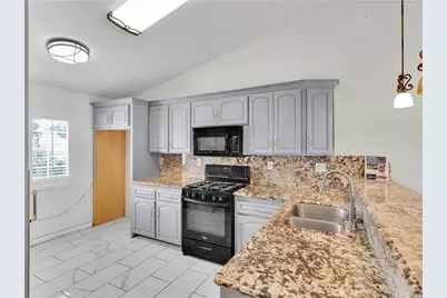 14364 Duke Court, Adelanto, CA 92301 - Photo 8