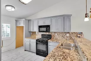 14364 Duke Ct, Adelanto, CA 92301 - Photo 8