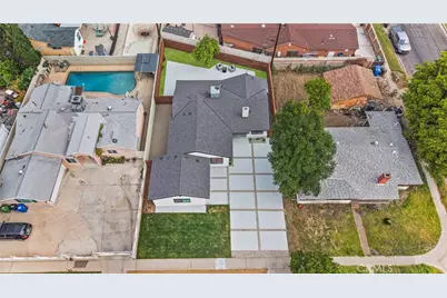 13907 Wyandotte, Van Nuys, CA 91405 - Photo 36