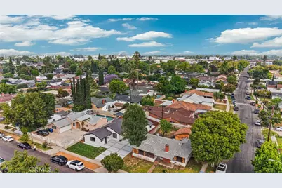13907 Wyandotte, Van Nuys, CA 91405 - Photo 32