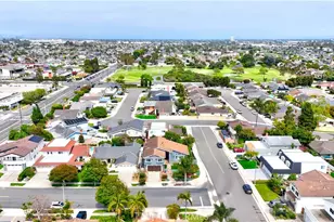 16542 Los Verdes, Huntington Beach, CA 92649 - Photo 20
