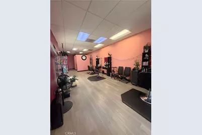 18601 Sherman Way #F, Reseda, CA 91335 - Photo 6