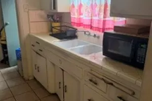3598 Beechwood Ave, Lynwood, CA 90262 - Photo 2