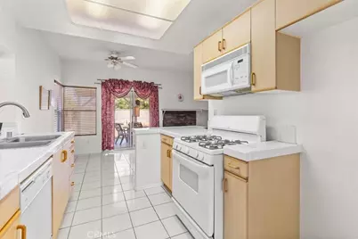 2879 Lancaster, Corona, CA 92882 - Photo 10
