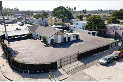 147 E Rosecrans Avenue, Compton, CA 90222 - Photo 34