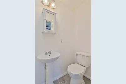 8511 Maie, Los Angeles, CA 90001 - Photo 20