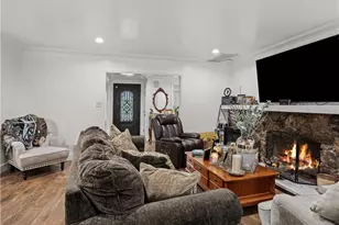 9835 Brookshire, Downey, CA 90240 - Photo 8