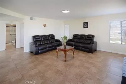 1215 Date Palm, Palmdale, CA 93551 - Photo 12