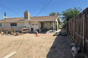 16211 Encina, Victorville, CA 92395 - Photo 18