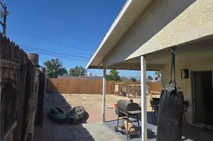 16211 Encina, Victorville, CA 92395 - Photo 12