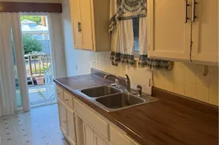 18413 Delano, Tarzana, CA 91335 - Photo 8