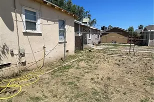 514 L, Bakersfield, CA 93304 - Photo 18