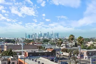 324 W 47th Pl, Los Angeles, CA 90037 - Photo 2