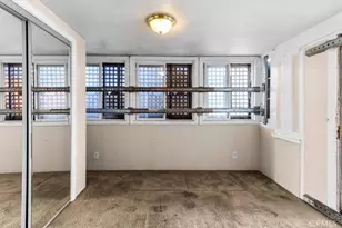 324 W 47th Pl, Los Angeles, CA 90037 - Photo 12