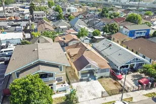 324 W 47th Pl, Los Angeles, CA 90037 - Photo 4