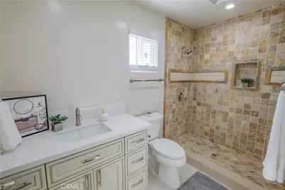 223 S Aprilia Ave, Compton, CA 90220 - Photo 34