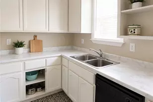 3869 Martin Luther King Jr Way, Oakland, CA 94609 - Photo 14