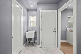 2049 W 71st St, Los Angeles, CA 90047 - Photo 16