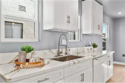 2049 W 71st Street, Los Angeles, CA 90047 - Photo 14