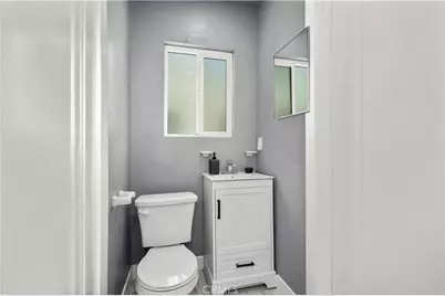 2049 W 71st Street, Los Angeles, CA 90047 - Photo 26