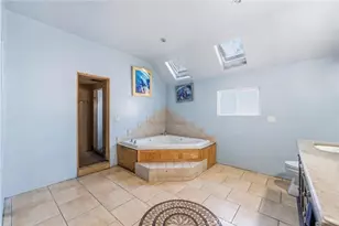 1545 Cambria, Los Angeles, CA 90017 - Photo 28