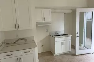 300 E 42nd Pl., Los Angeles, CA 90011 - Photo 8