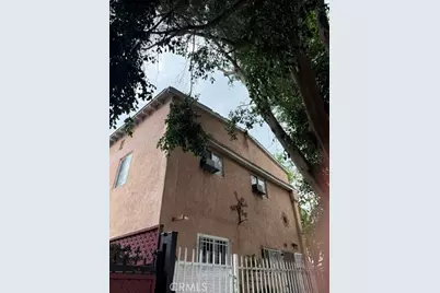300 E 42nd Place, Los Angeles, CA 90011 - Photo 1