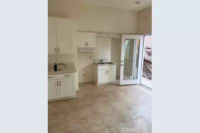 300 E 42nd Place, Los Angeles, CA 90011 - Photo 12