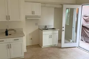 300 E 42nd Pl., Los Angeles, CA 90011 - Photo 12