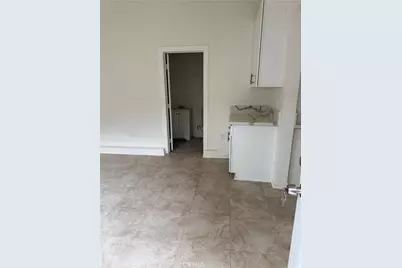300 E 42nd Place, Los Angeles, CA 90011 - Photo 14