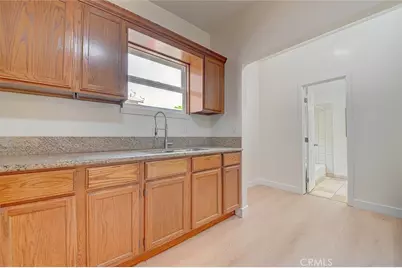 811 E 42nd, Los Angeles, CA 90011 - Photo 8