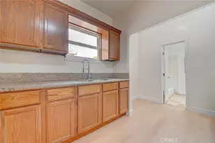 811 E 42nd, Los Angeles, CA 90011 - Photo 8