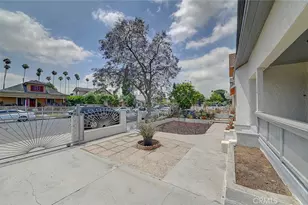 811 E 42nd, Los Angeles, CA 90011 - Photo 4