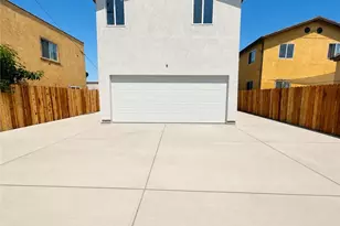 221 -223 W 106th, Los Angeles, CA 90003 - Photo 10