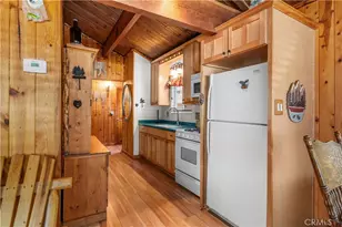 906 W Country Club Blvd, Big Bear City, CA 92314 - Photo 12