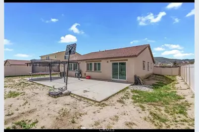 593 Catalpa Park Way, San Jacinto, CA 92582 - Photo 2