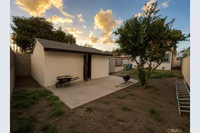 324 E 84th Street, Los Angeles, CA 90003 - Photo 20
