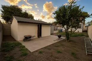 324 E 84th St, Los Angeles, CA 90003 - Photo 20
