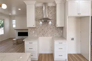 324 E 84th St, Los Angeles, CA 90003 - Photo 18