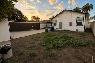 324 E 84th St, Los Angeles, CA 90003 - Photo 22