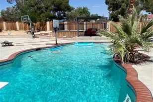 19989 Cronese Ln, Apple Valley, CA 92308 - Photo 4