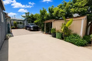 1425 W Gage Ave, Los Angeles, CA 90047 - Photo 22
