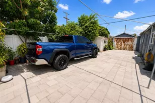 1425 W Gage Ave, Los Angeles, CA 90047 - Photo 20