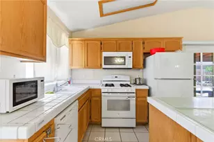 16433 Pauhaska, Apple Valley, CA 92307 - Photo 18